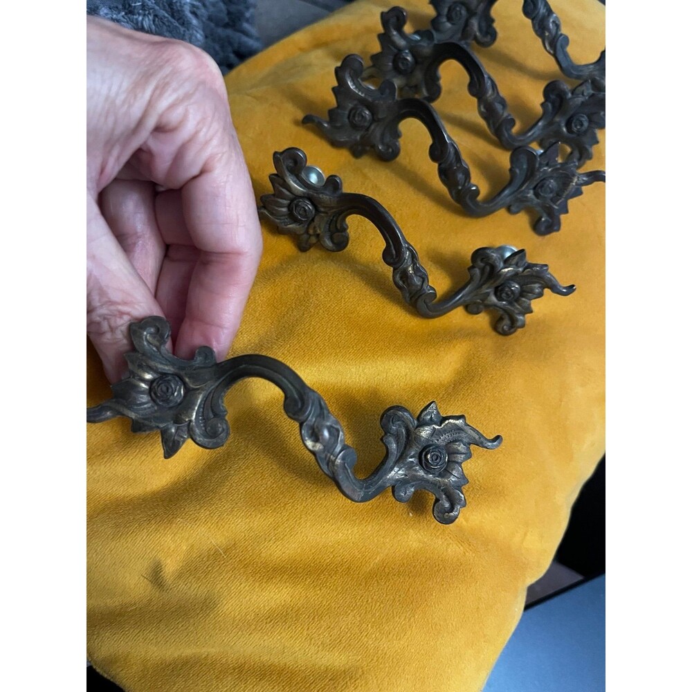 Vintage 5 French Provincial Bronze Color Ornate drawer Dresser Pulls Handles